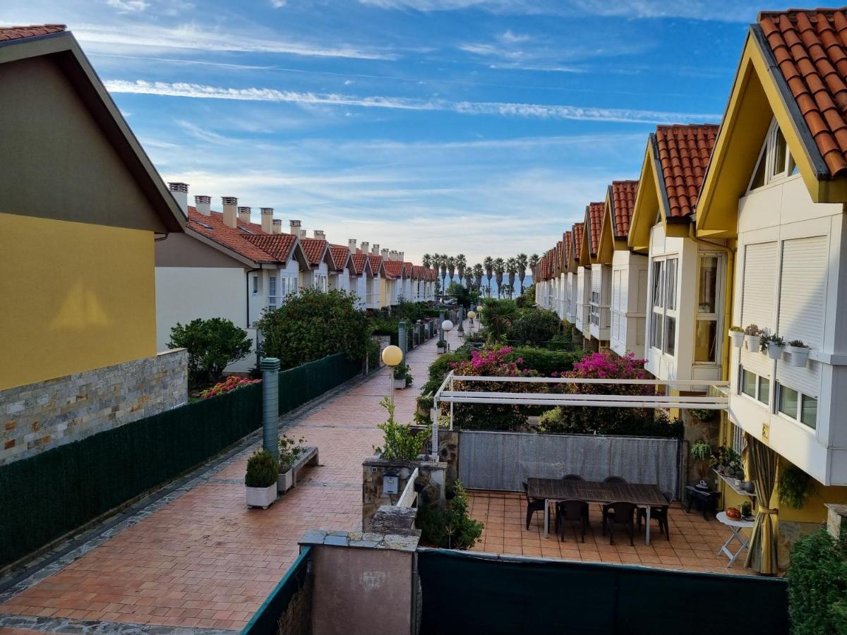 הוילה גיחון 158A Triplex Rinconin Con Piscina מראה חיצוני תמונה