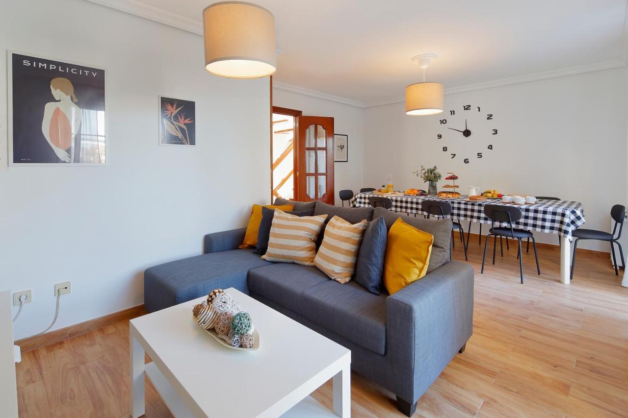הוילה גיחון 158A Triplex Rinconin Con Piscina מראה חיצוני תמונה