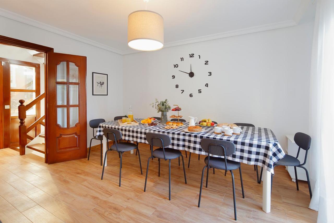 הוילה גיחון 158A Triplex Rinconin Con Piscina מראה חיצוני תמונה