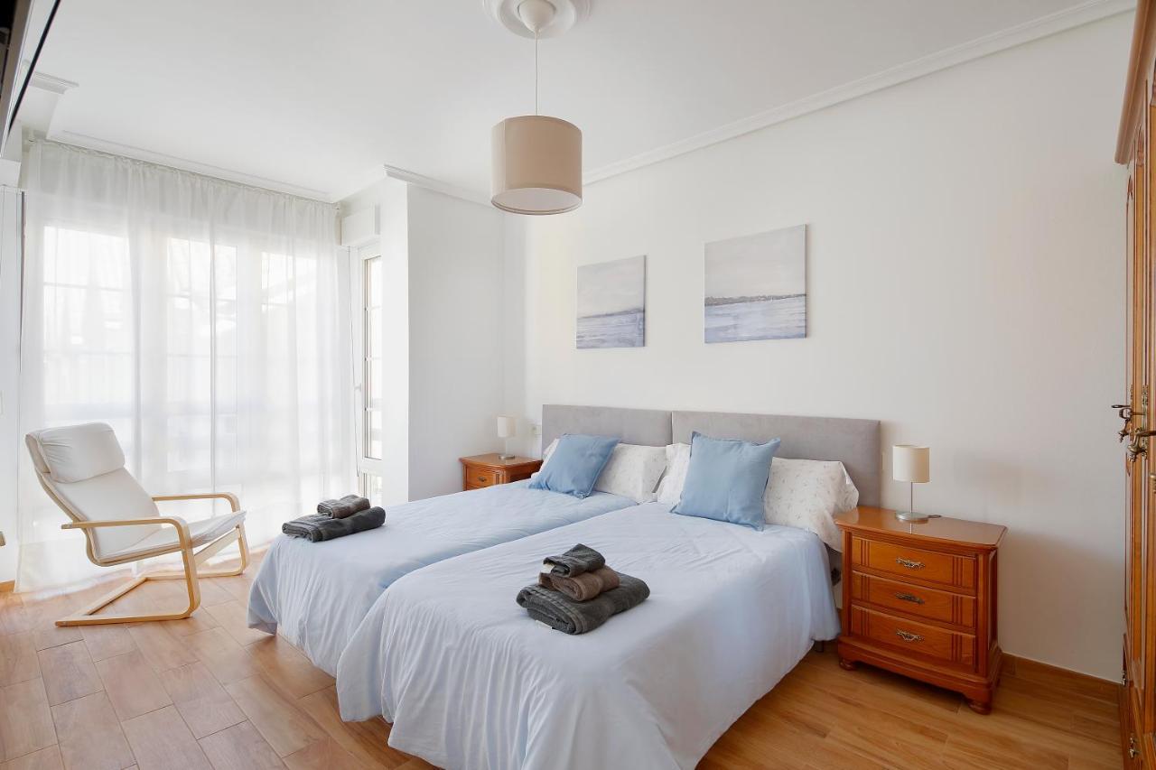 הוילה גיחון 158A Triplex Rinconin Con Piscina מראה חיצוני תמונה