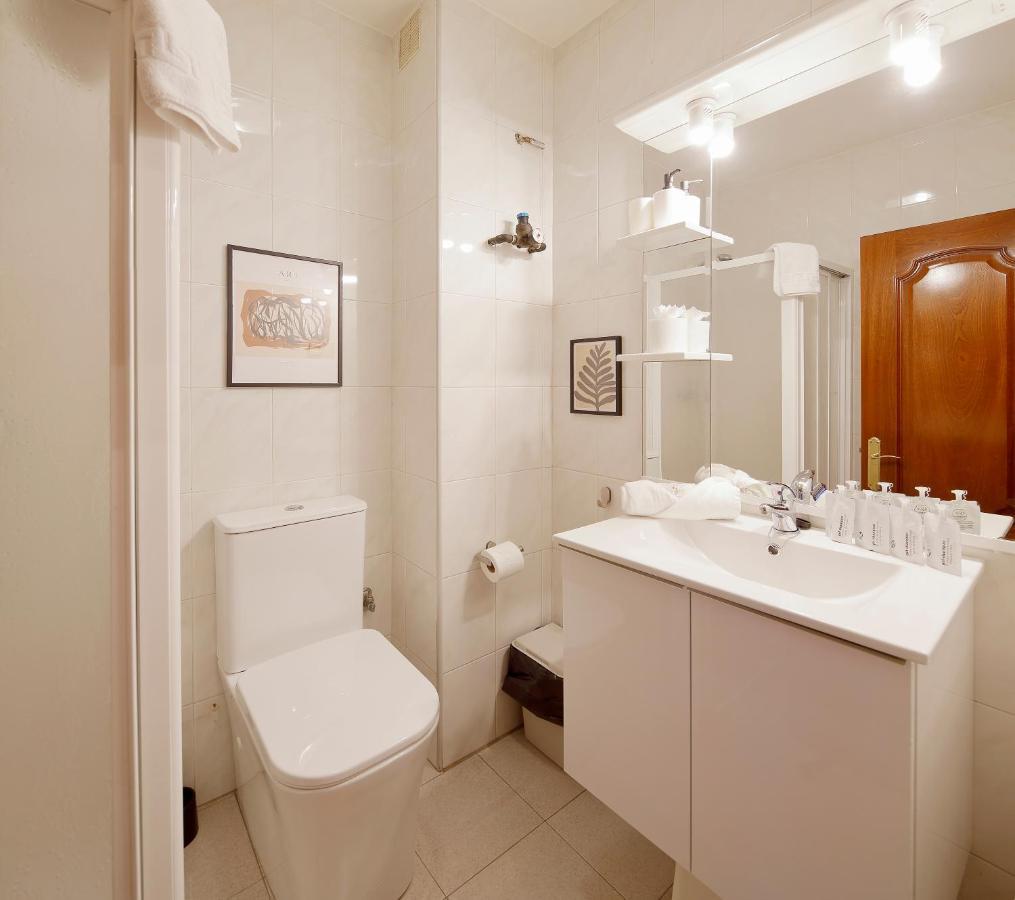 הוילה גיחון 158A Triplex Rinconin Con Piscina מראה חיצוני תמונה